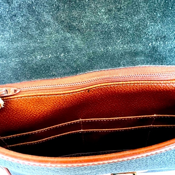 Vintage Dooney & Bourke Black All Weather Leather Saddle Bag Tan Trim - Picture 8 of 16